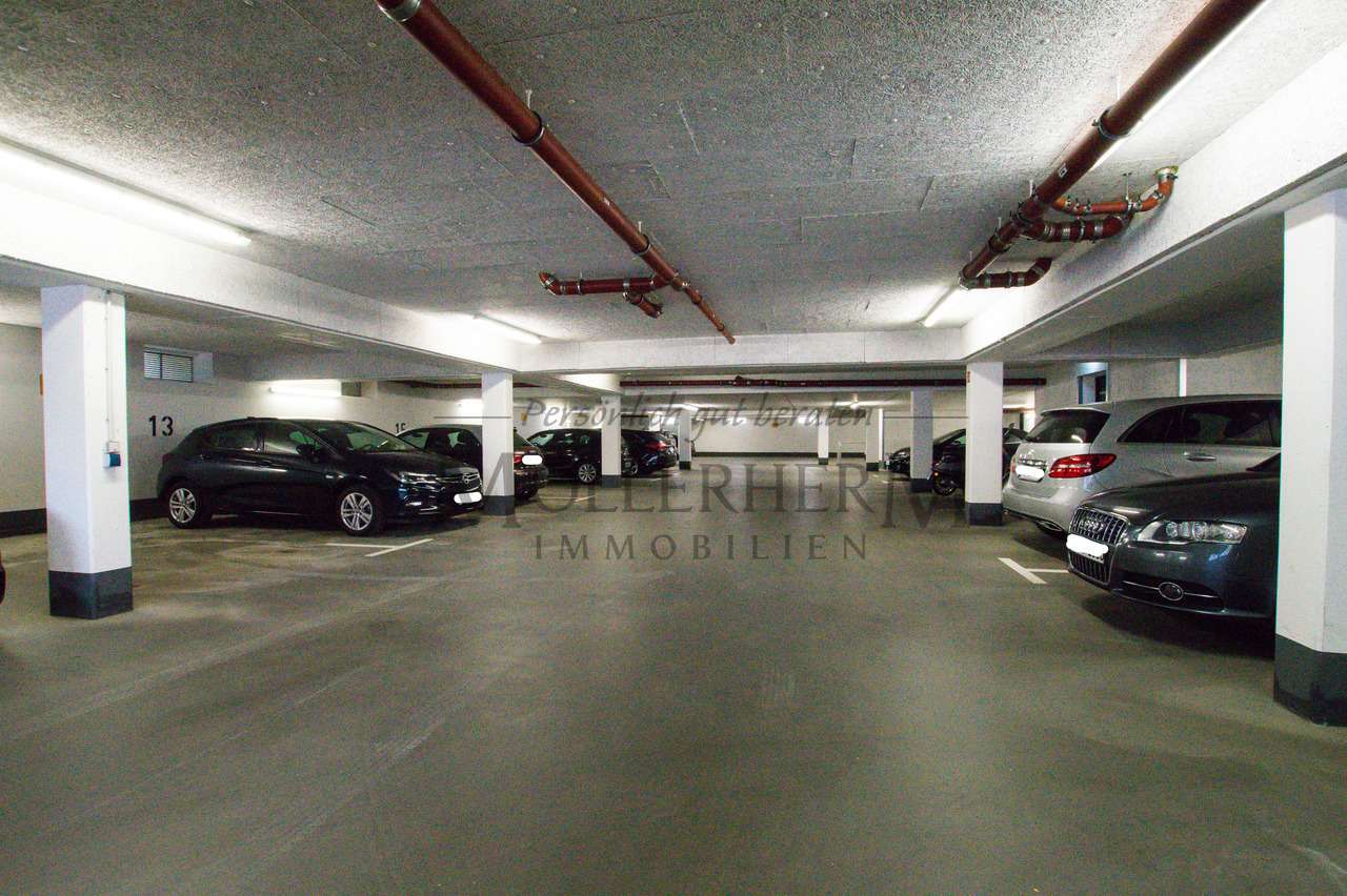 Tiefgarage.